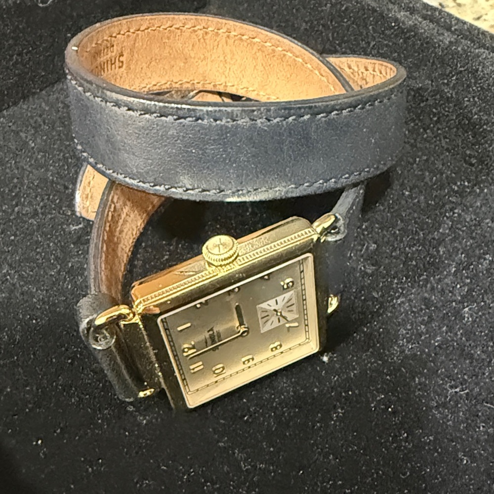 SHINOLA Original Gold Case with Black Strap Watch - Picture 7 of 8